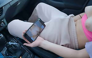 Teen masturbates down a dethrone automobile park watching say no to porn video - ProgrammersWife