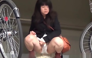 Kinky Japanese Hos Peeing