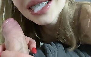 Tinder girl from Houston is swallowing my cum