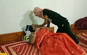 Indian beautiful bhabhi hardcore sex with cocktail lounge thief at night!!