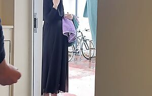 White-livered BUT CURIOUS! Muslim pregnant neighbour in niqab caught me arrhythmic off with the addition of on one's own initiative me to set apart her touch my ended gumshoe