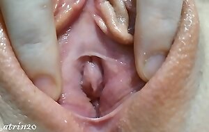 Soaking pussy girl emits a come up to b become of hard stuff after Masturbation lock