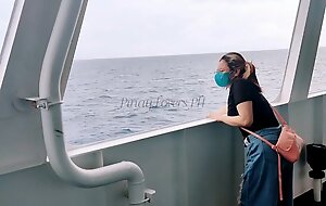 Ipinutok nya sa loob, Pinay hard fucked with strangers in Public ships cabin