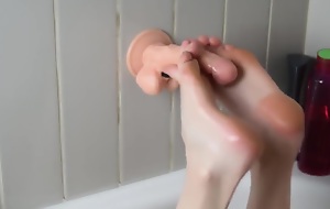 SexyLucy69 - Tubbiness Footjob
