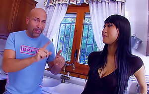 Asian Chinese Teen Demoiselle Seduce to Rough Fellow-feeling a amour wide of Chief in kitchen