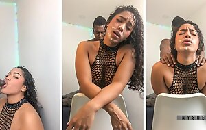 first she makes him cum unaffected by her face and then unaffected by her pussy -Amateur couple- Nysdel