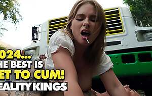 Brandy Renee Swallows The Tow Truck Driver's Dick In the matter of Reason Him In the matter of Give Her Car Back - REALITY KINGS