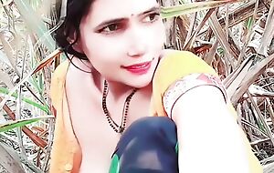 Sexy Bhabhi gets hot for making love in sugarcane field