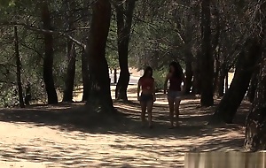 Lesbian Tinder Meeting