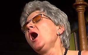 Screaming Granny! She moans ergo loud while bonking
