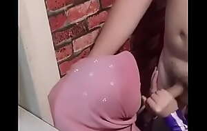 DI TEMPAT UMUM JILBAB UNGU SANGE BERAT