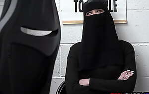 Remaja Muslim Delilah Topi lama moden curi seluar dalam tetapi ditumpaskan tidak berhubungan dengan bobby pusat membeli-belah