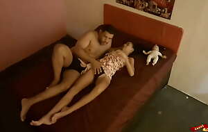 Meu padrasto invadiu Meu quarto é comeu meu cu
