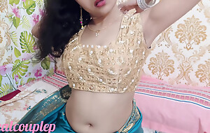 Indian Hot Beautiful Bhabhi Saree Romance and Shagging