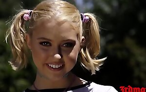 Ass fucked young blonde Chloe Couture wants respecting big bushwa