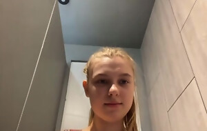 Crazy squirting added to fucking in the gym