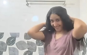 I left my friend's tie the knot in the washroom dimension she was bathing.