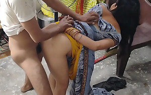 kamwali bai ki desi chudai padosi stepuncle ne bhabhi ko