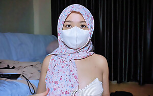 Riddle Muslim Girl Sensual turns under the veil