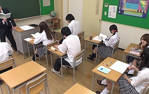 Japanese Lesbians -Schoolgirls