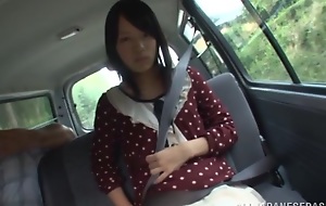 Mikako Abe gets sweltering while riding in the motor vehicle