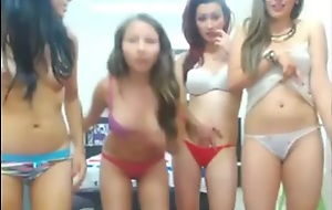 4 Nice girls carrying-on in the air Webcam
