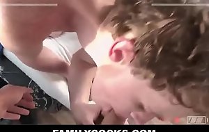 Tatted Padre Rims Young Stepson And Bangs Him RAW - FAMILYCOCKS.COM