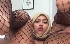 Pakistani queen Norah masturbating for you