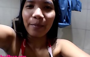 13 weeks pregnant Thai Teen throatpie blowjob choking cum explode out mouth on camera